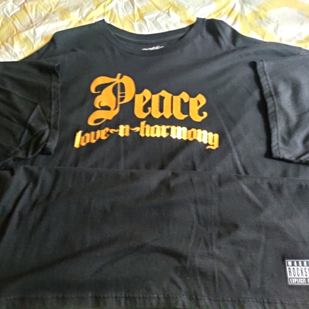 Men's t shirt